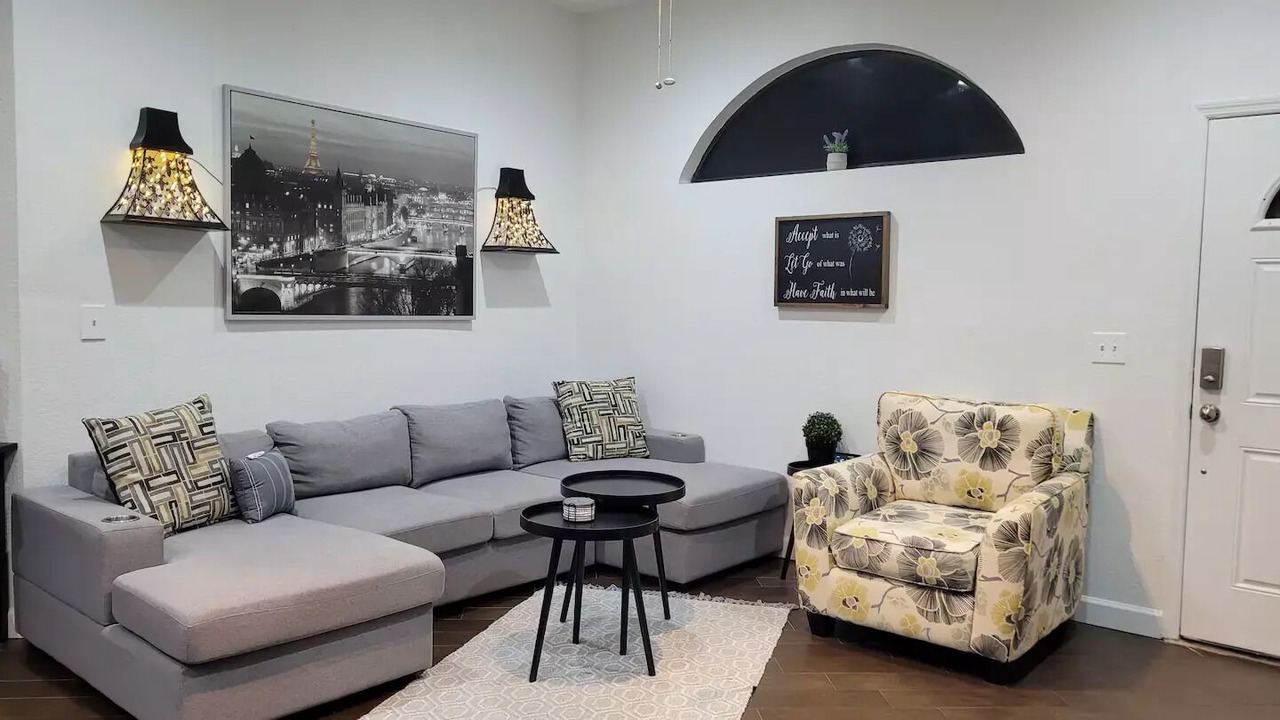 Photo of Livingroom in Greater Palm River Point CDC