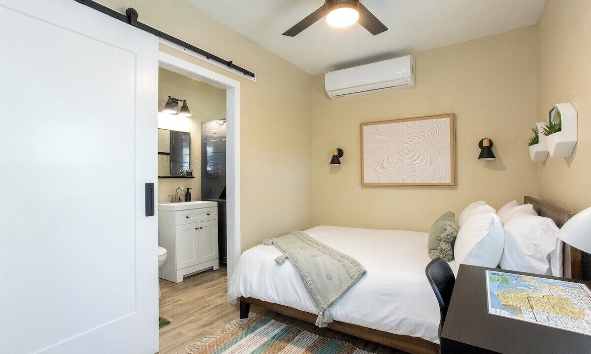 Photo of Bedroom in Gulfport