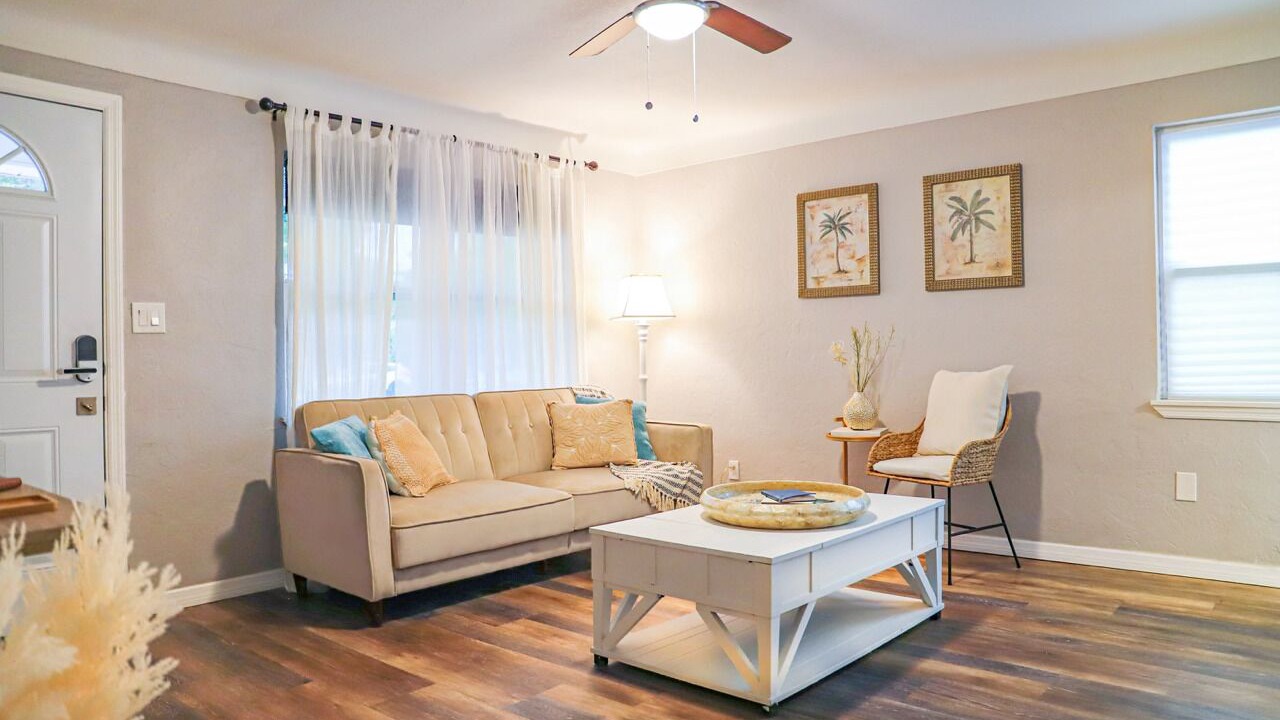 Photo of Livingroom in Childs Park