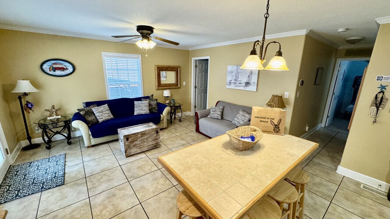 Photo of Livingroom in Surfside Beach