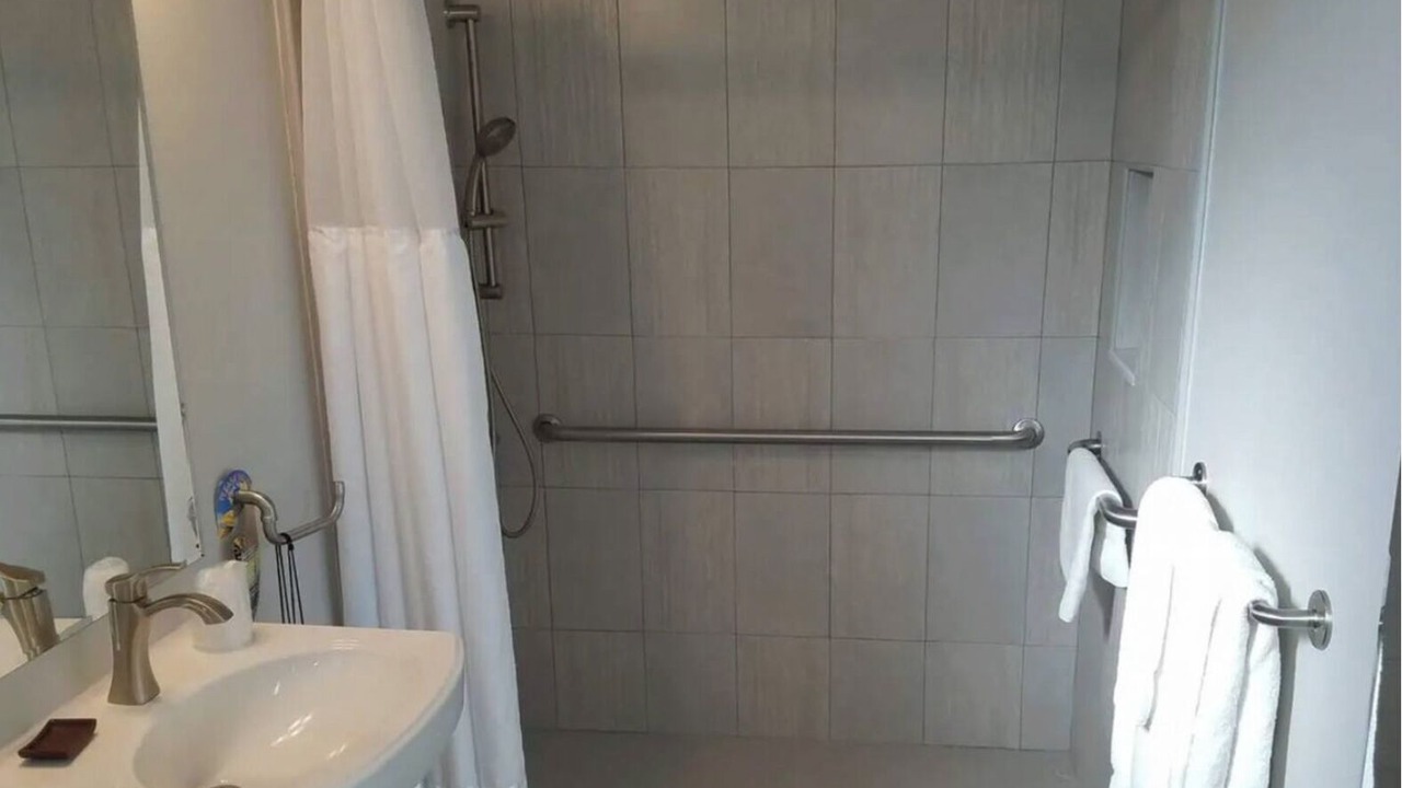 Photo of Bathroom in Downtown Dunedin