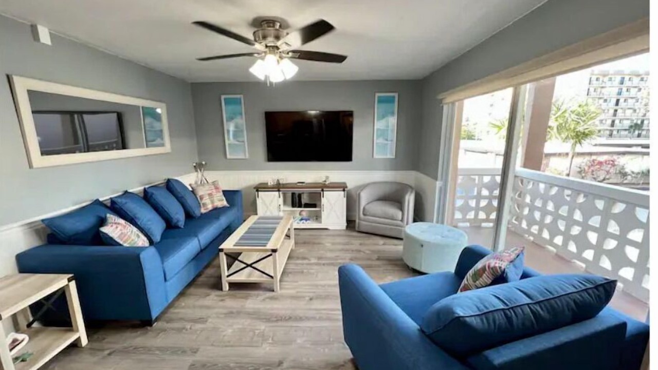 Photo of Livingroom in Cocoa Isles