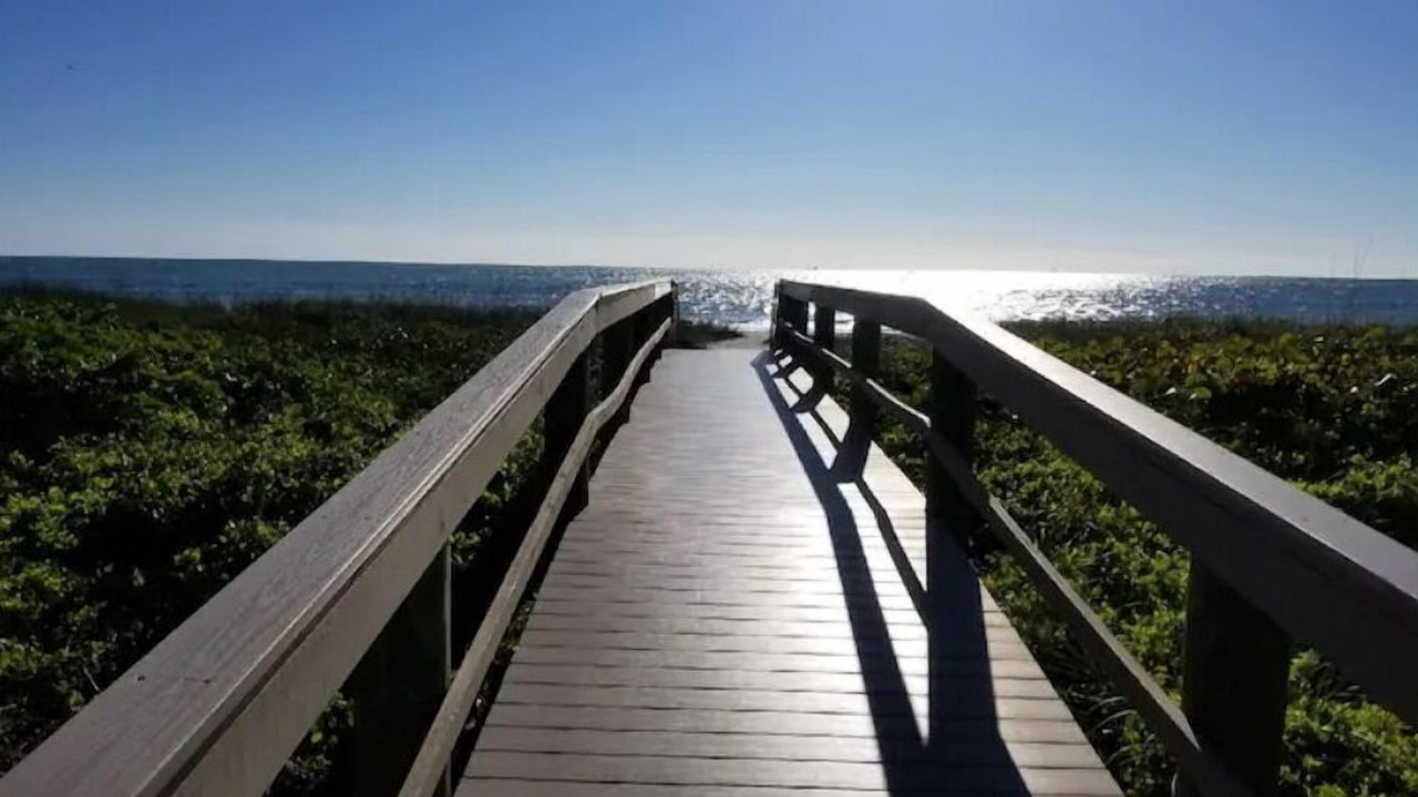 Photo of Others in Cocoa Isles