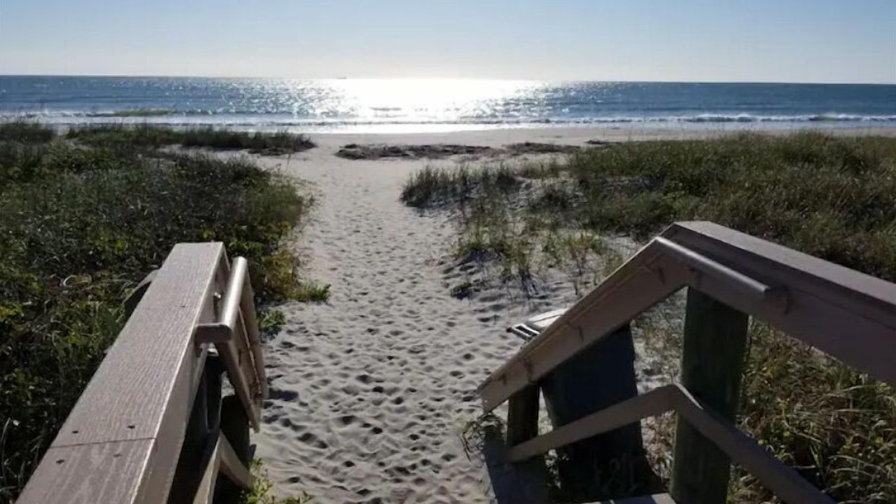 Photo of Others in Cocoa Isles