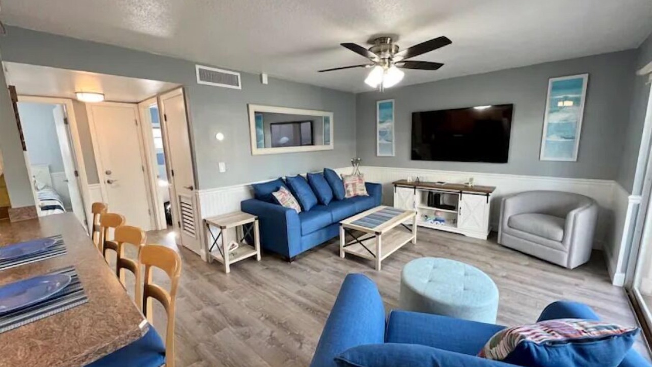 Photo of Livingroom in Cocoa Isles