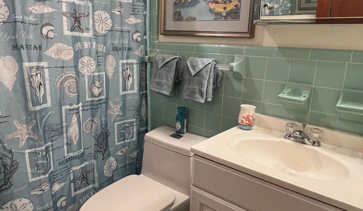 Photo of Bathroom in Cedar Key