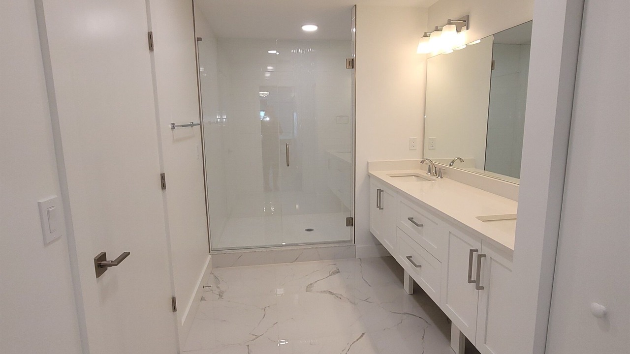 Photo of Bathroom in Island Estate