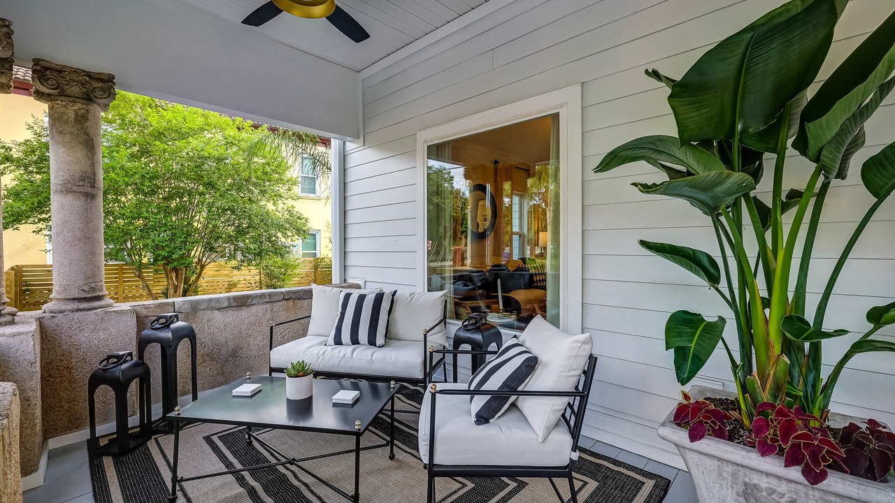 Photo of Patio Balcony in Downtown Historic District