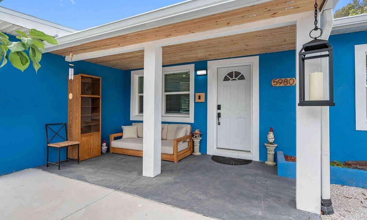 Photo of Patio Balcony in West Lealman