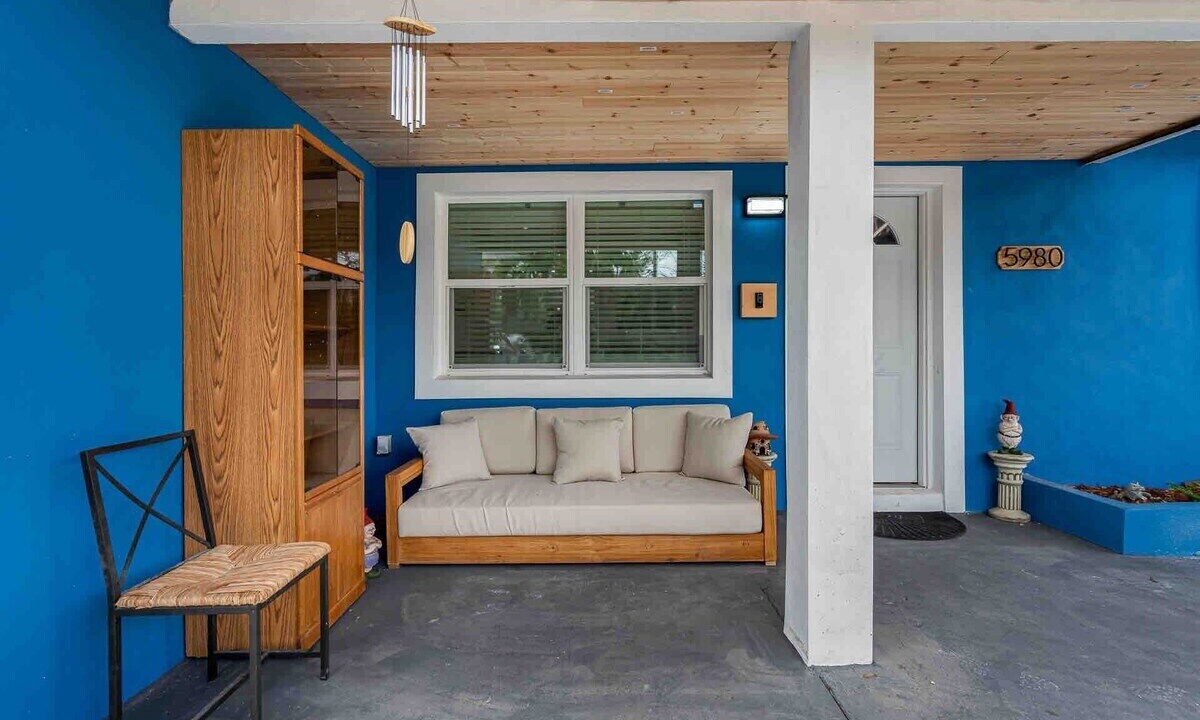 Photo of Patio Balcony in West Lealman