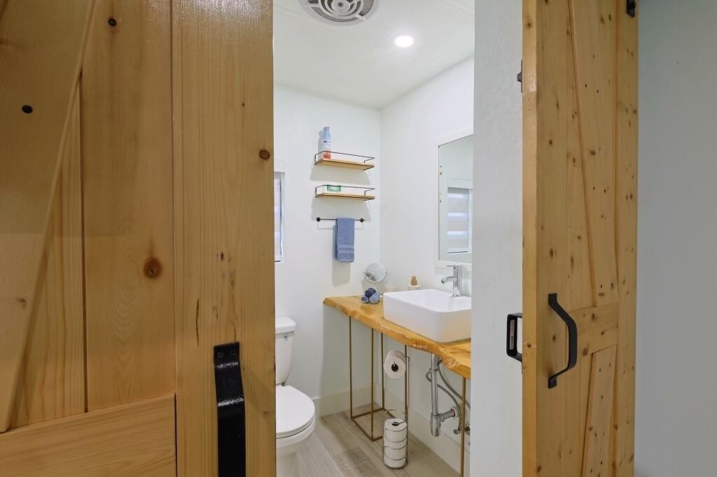 Photo of Bathroom in Fellowship