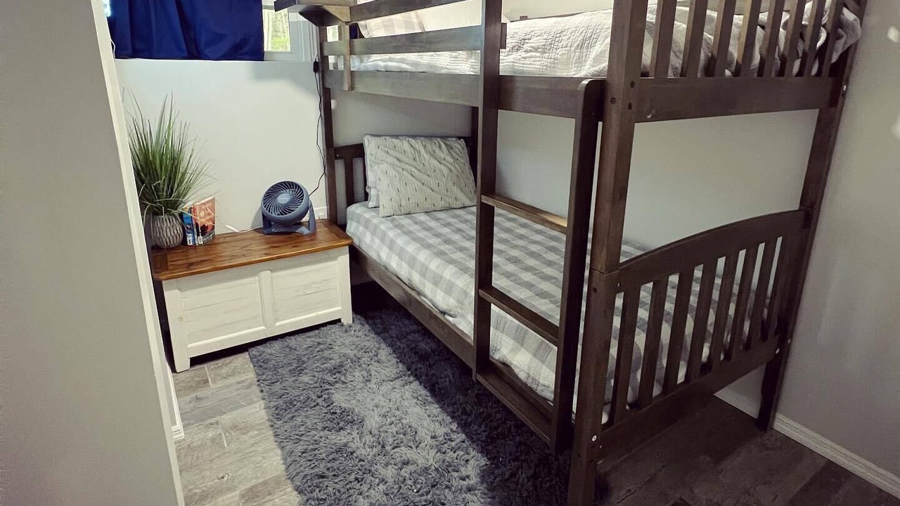 Photo of Bedroom in Weeki Wachee Gardens