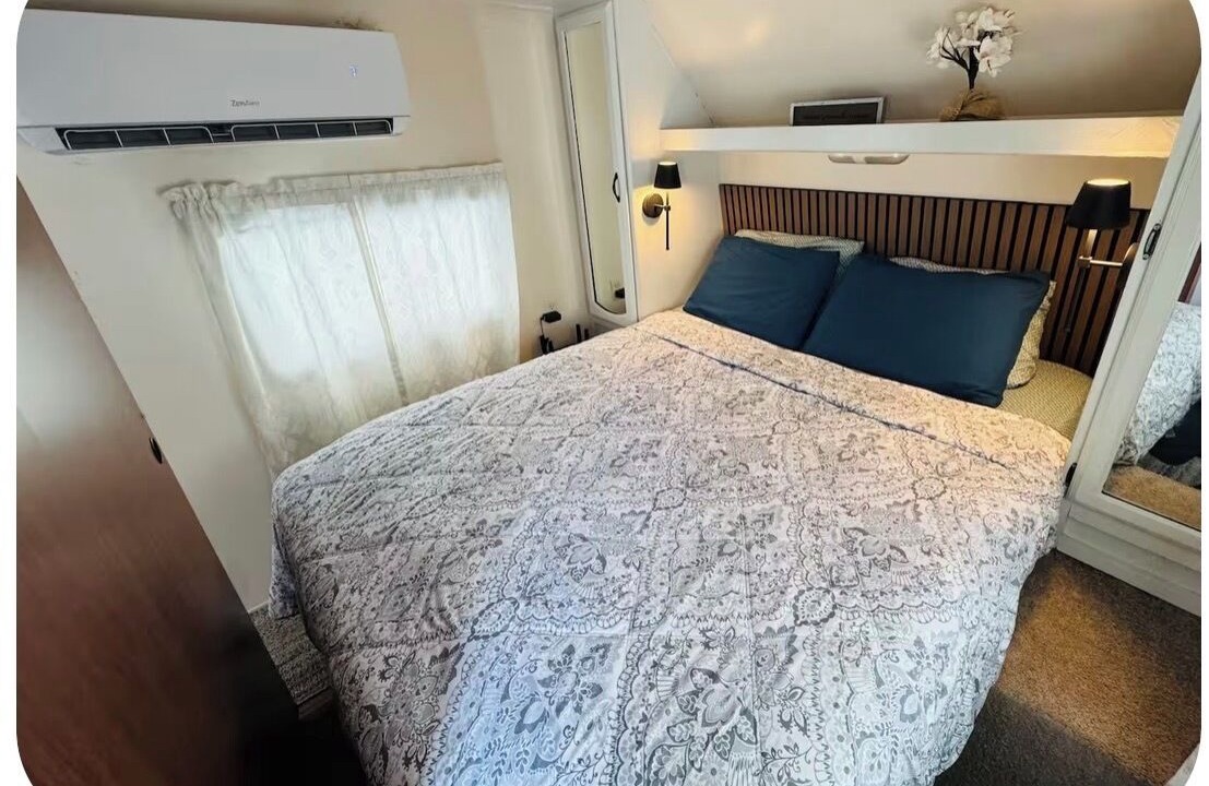 Photo of Bedroom in Clair-Mel City