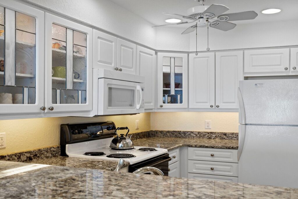 Photo of Kitchen in Avon By The Sea