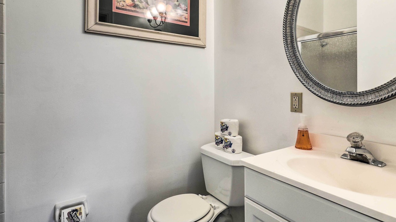 Photo of Bathroom in Orient Park
