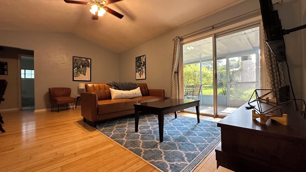 Photo of Livingroom in Gainesville