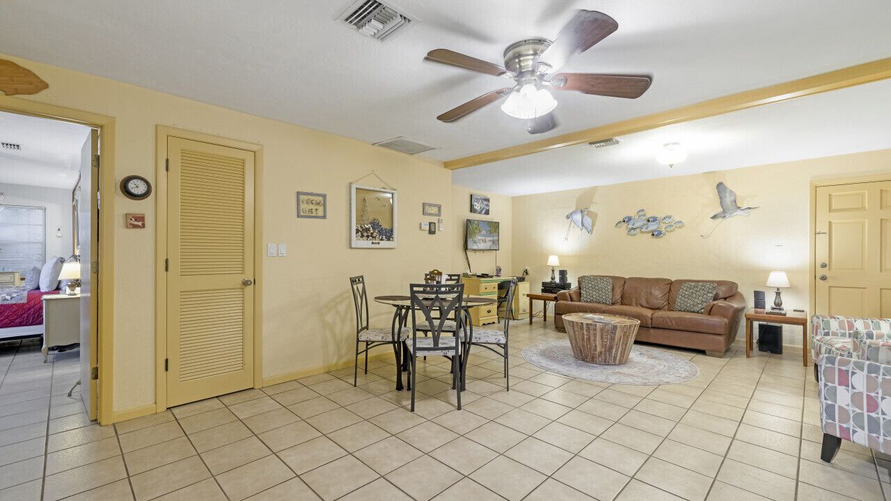 Photo of Livingroom in Cedar Key