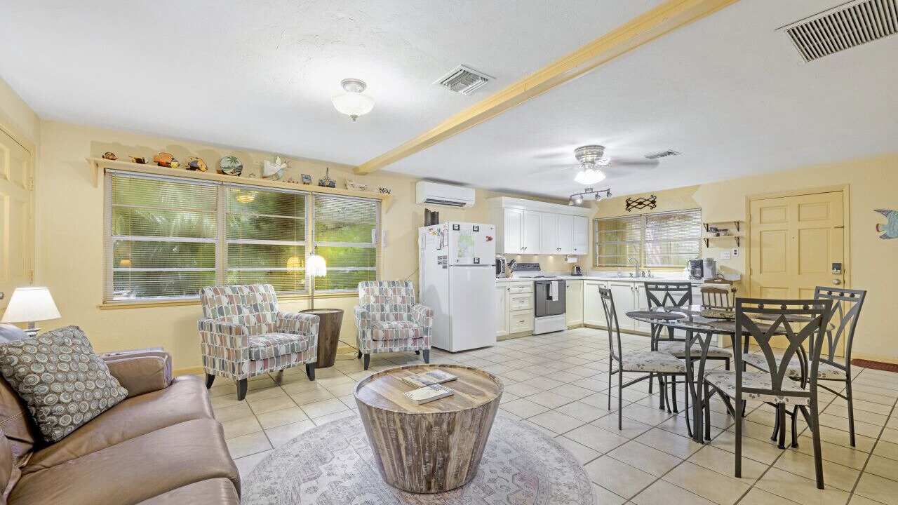 Photo of Livingroom in Cedar Key