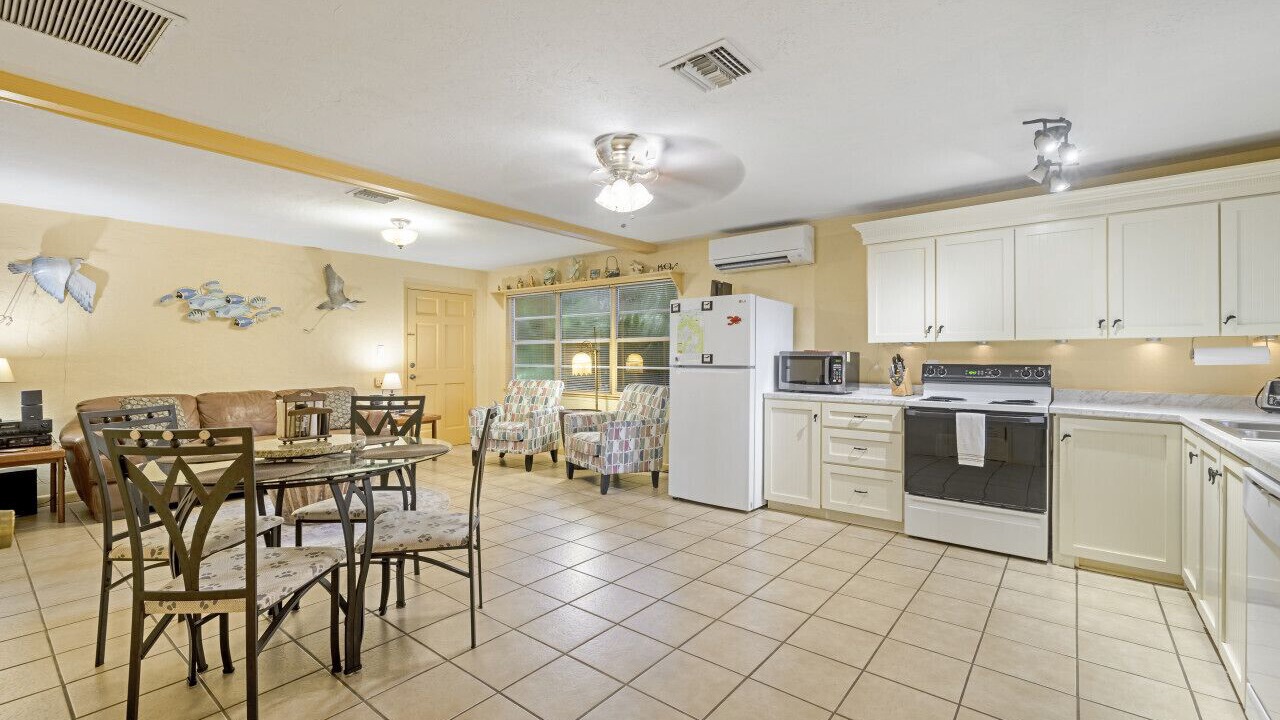 Photo of Kitchen in Cedar Key