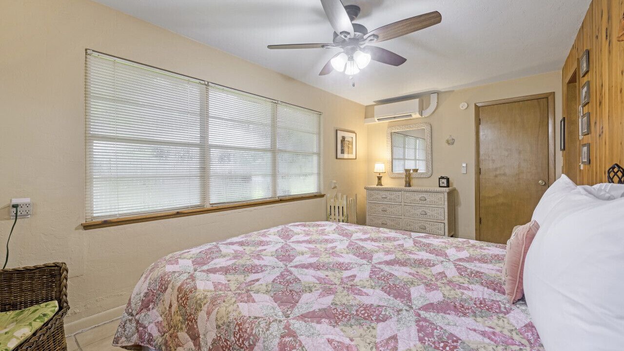 Photo of Bedroom in Cedar Key