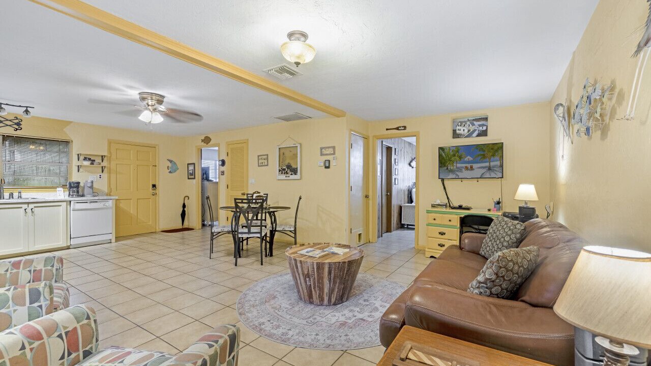 Photo of Livingroom in Cedar Key