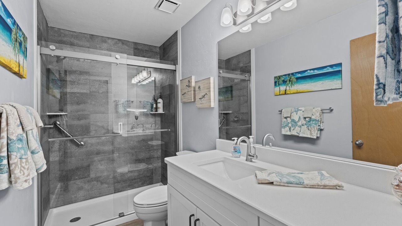Photo of Bathroom in Cedar Key