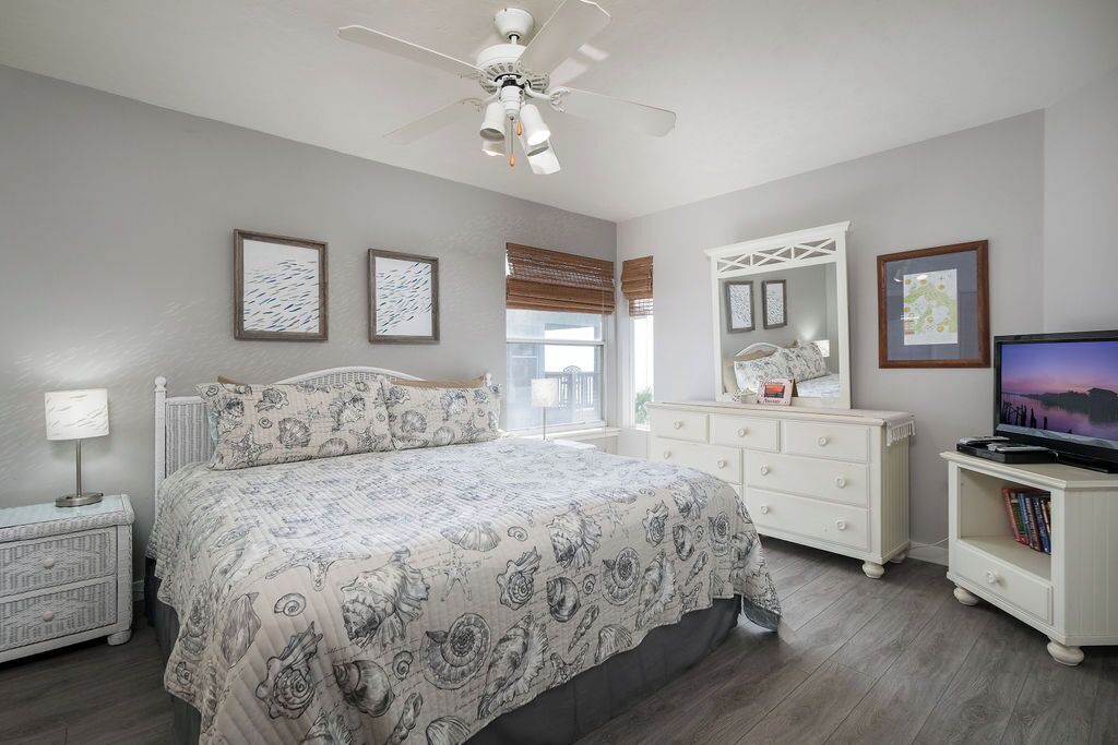 Photo of Bedroom in Cedar Key