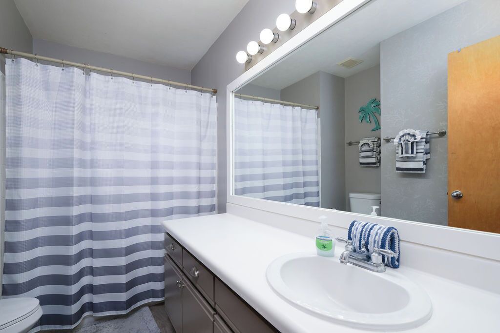 Photo of Bathroom in Cedar Key