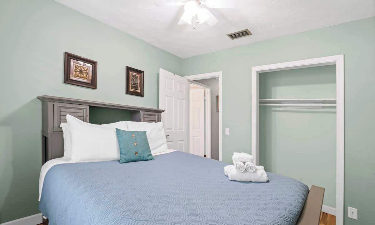 Photo of Bedroom in Fruit Cove