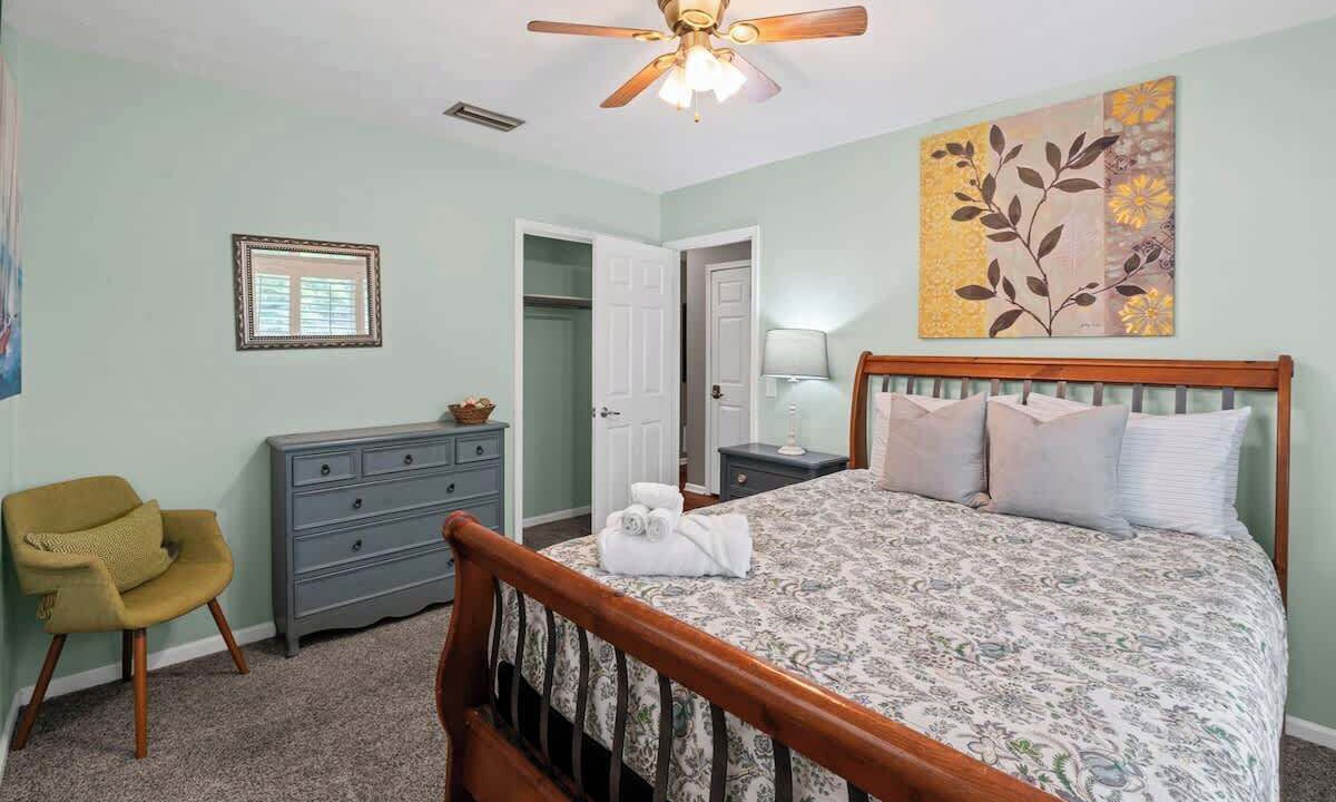 Photo of Bedroom in Fruit Cove