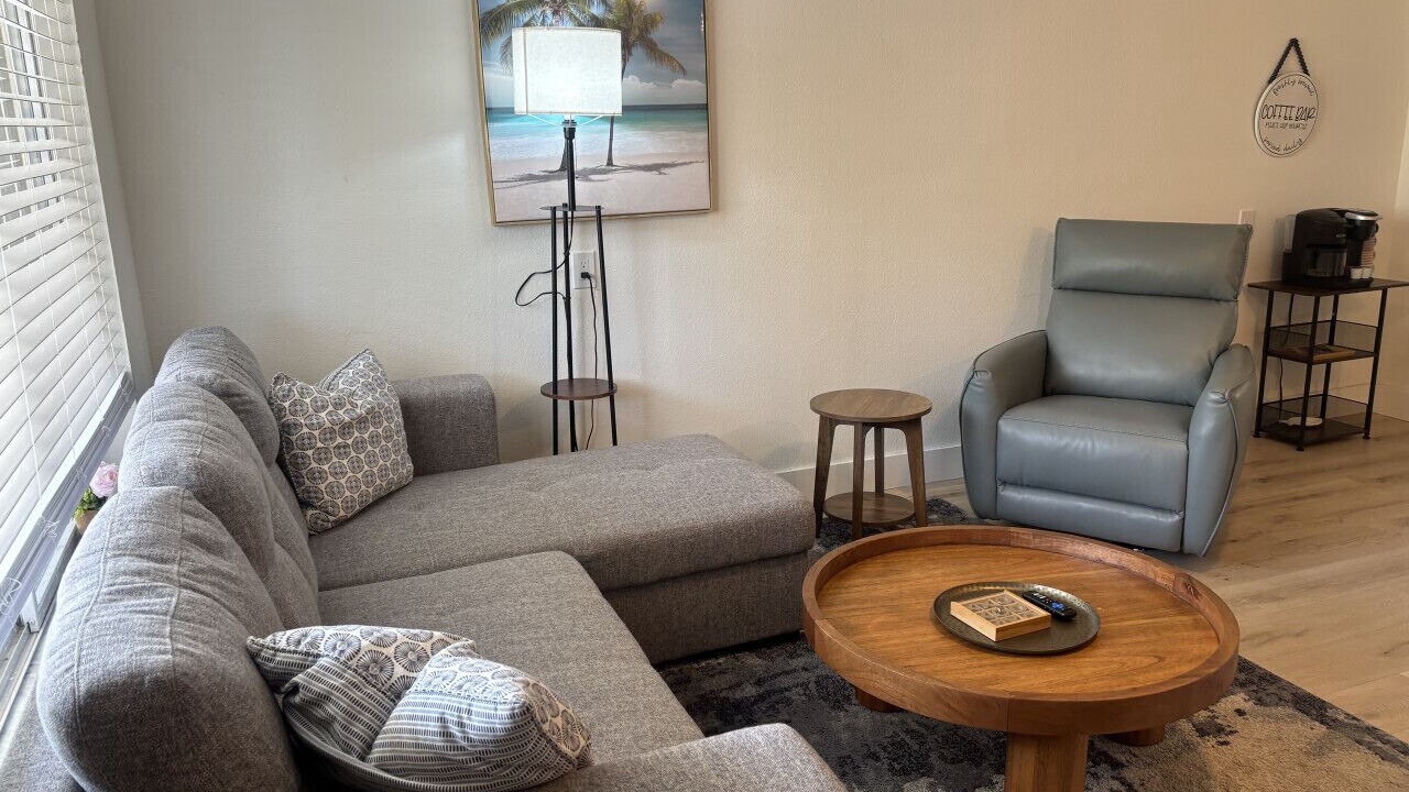 Photo of Livingroom in Treasure Island