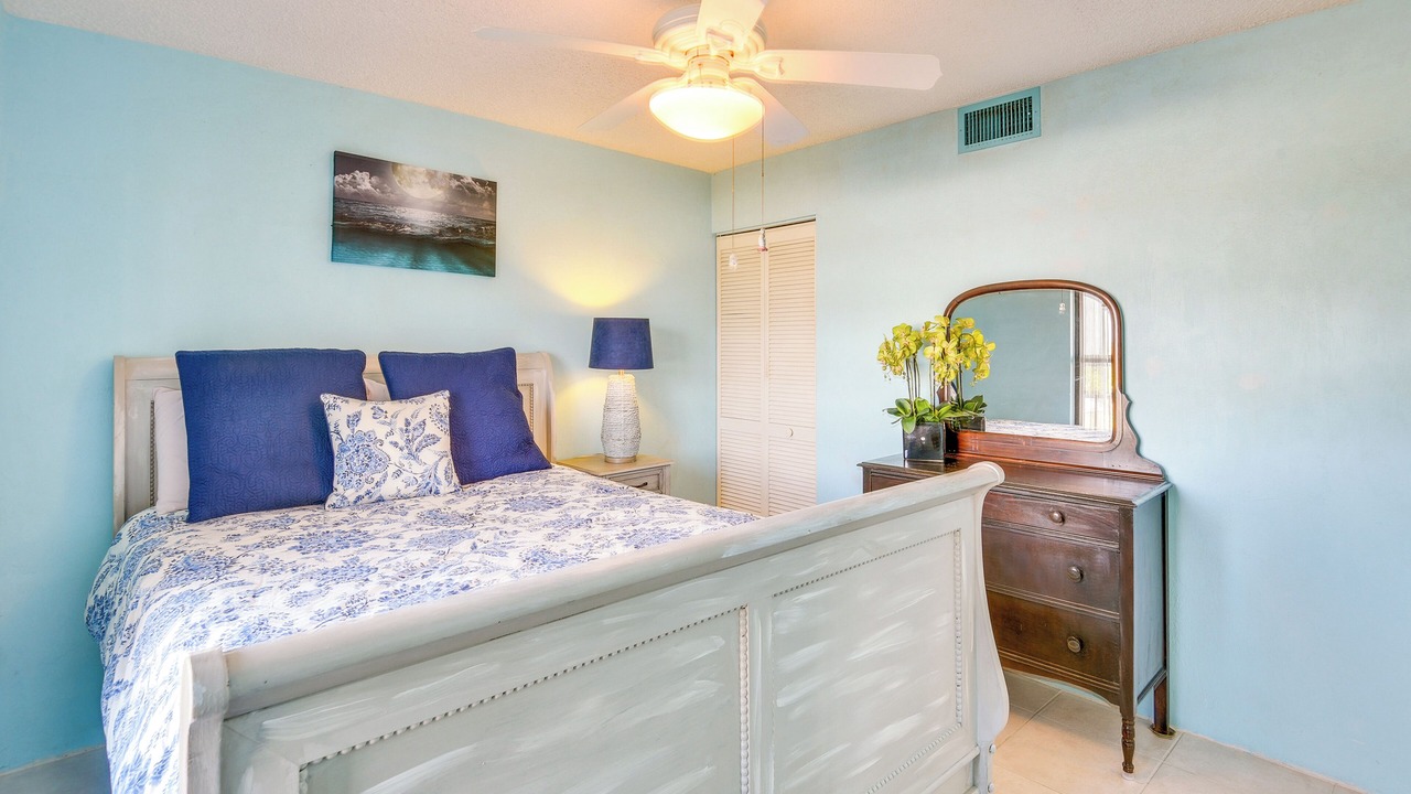 Photo of Bedroom in Ormond-by-the-Sea