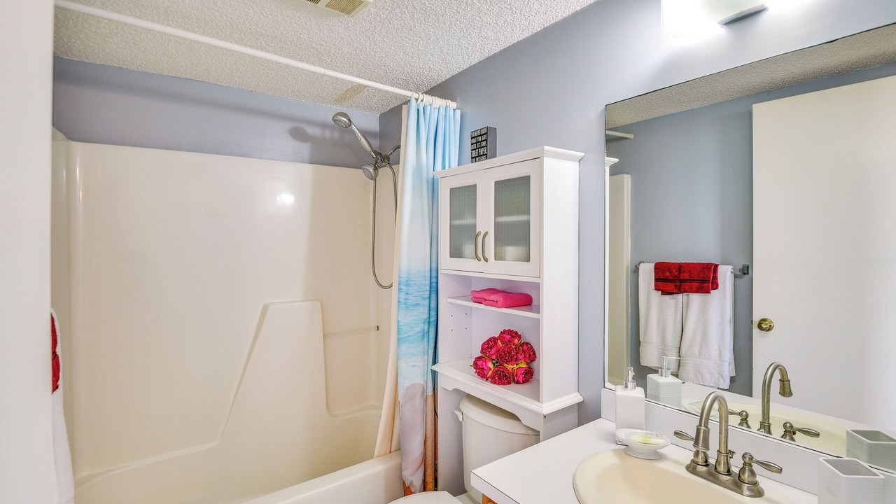 Photo of Bathroom in Ormond-by-the-Sea