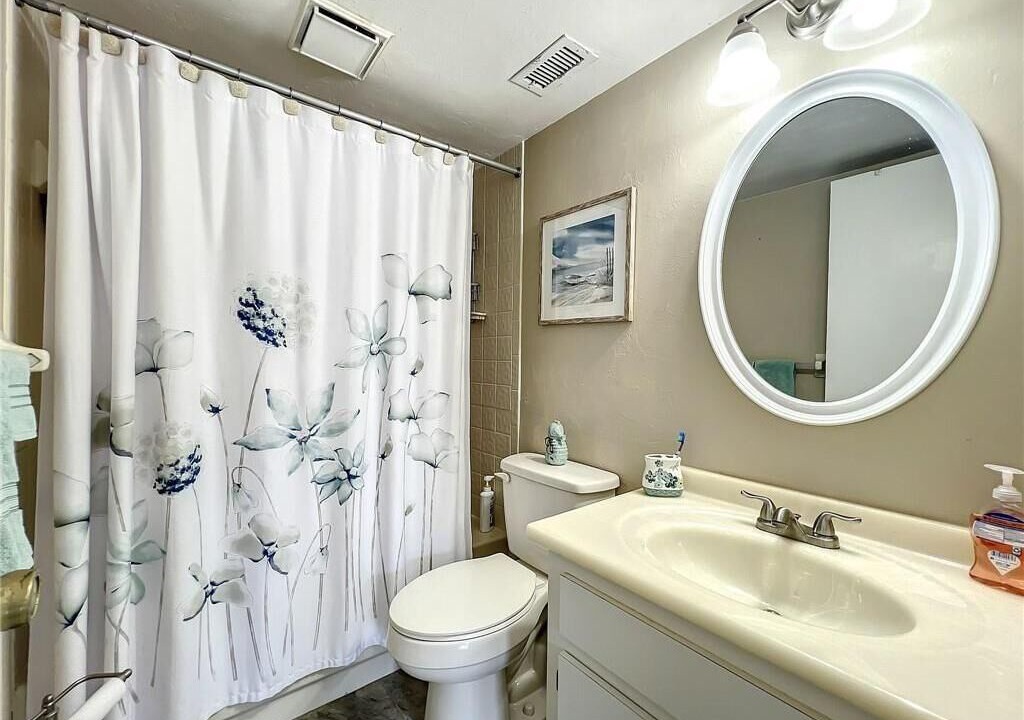 Photo of Bathroom in Terra Vista
