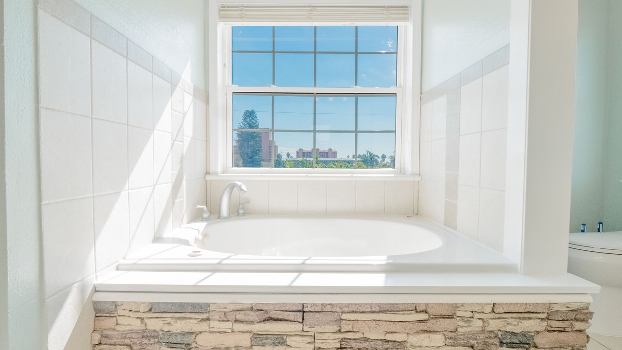 Photo of Bathroom in Treasure Island