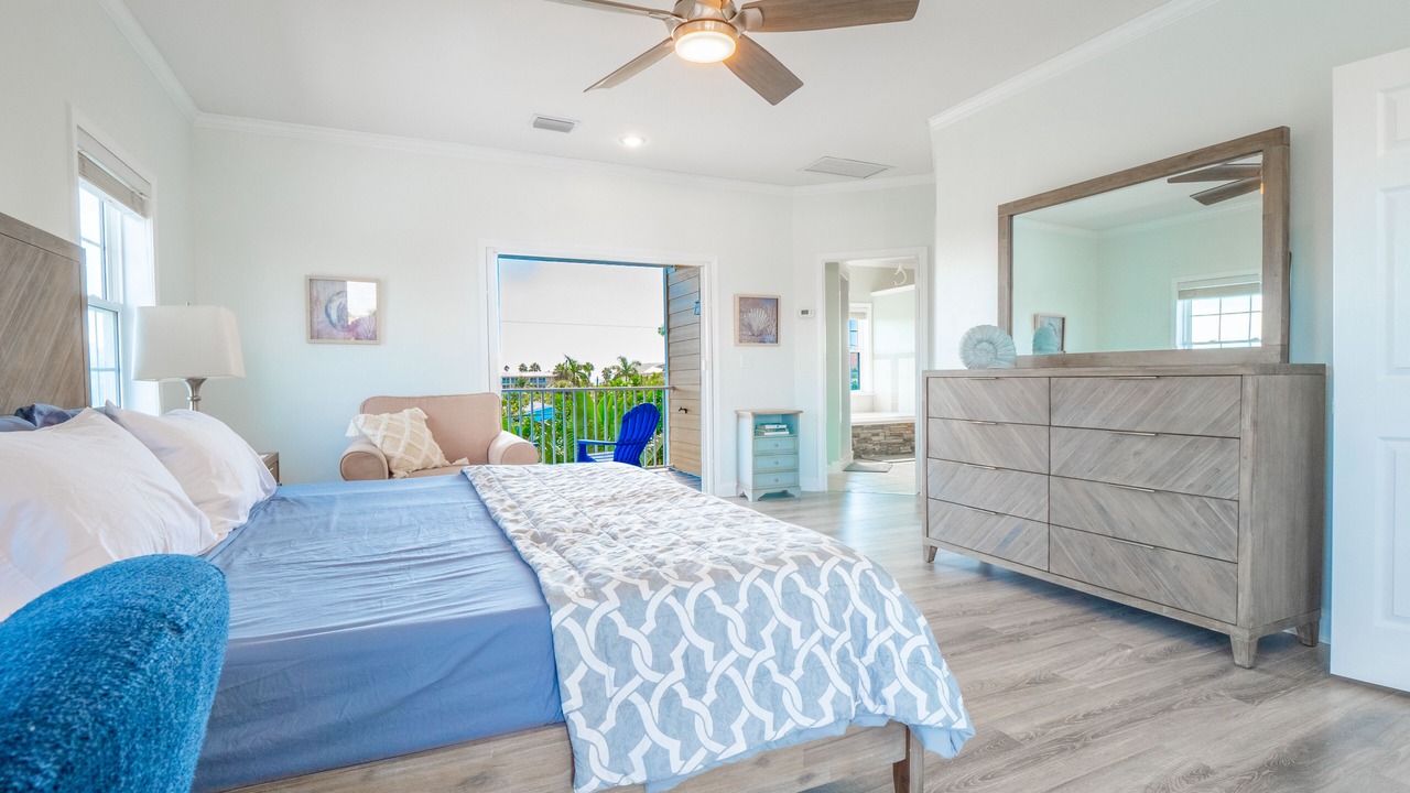 Photo of Bedroom in Treasure Island
