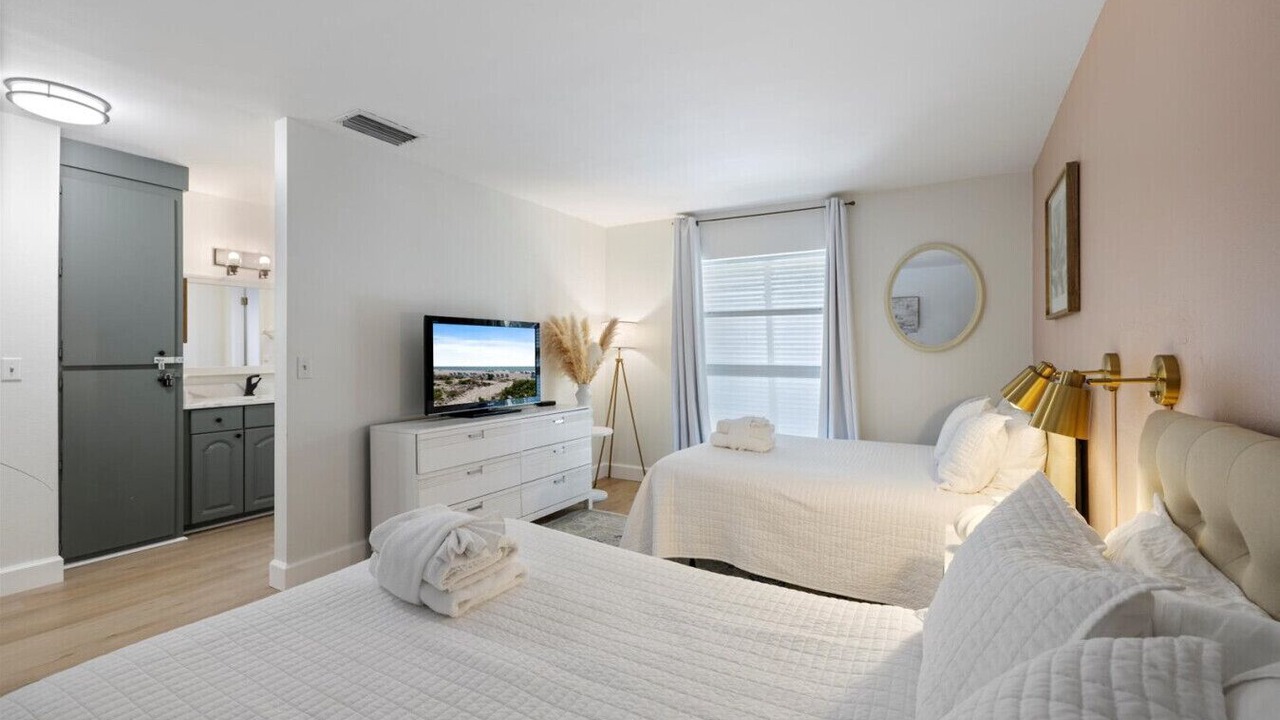 Photo of Bedroom in Whitney Beach