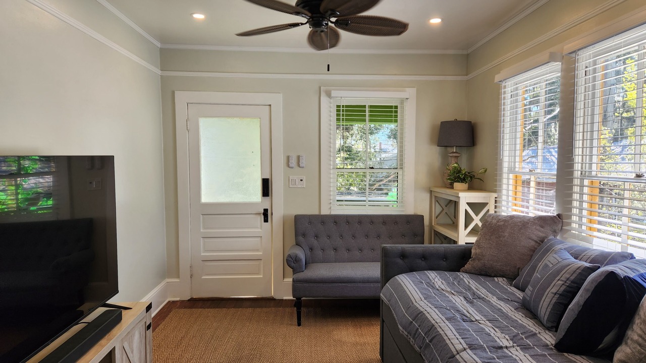 Photo of Livingroom in Downtown Historic District