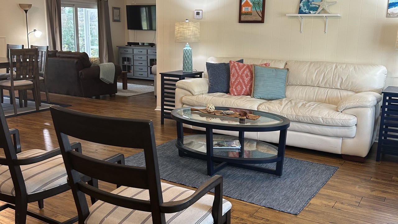 Photo of Livingroom in Horton Shores