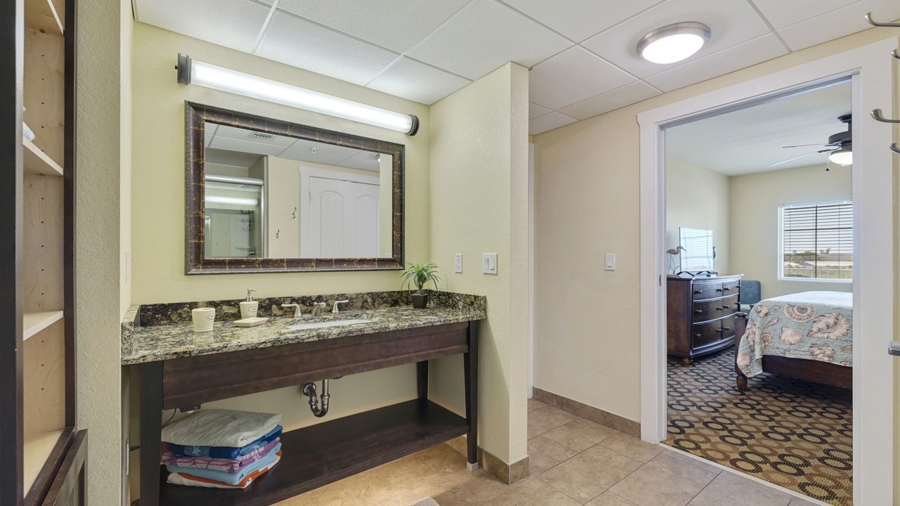 Photo of Bathroom in Independence Square