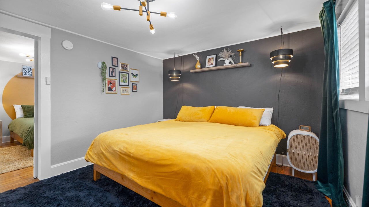 Photo of Bedroom in Historic District