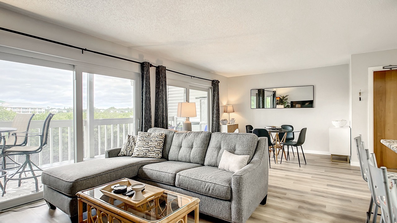 Photo of Livingroom in Indian Shores