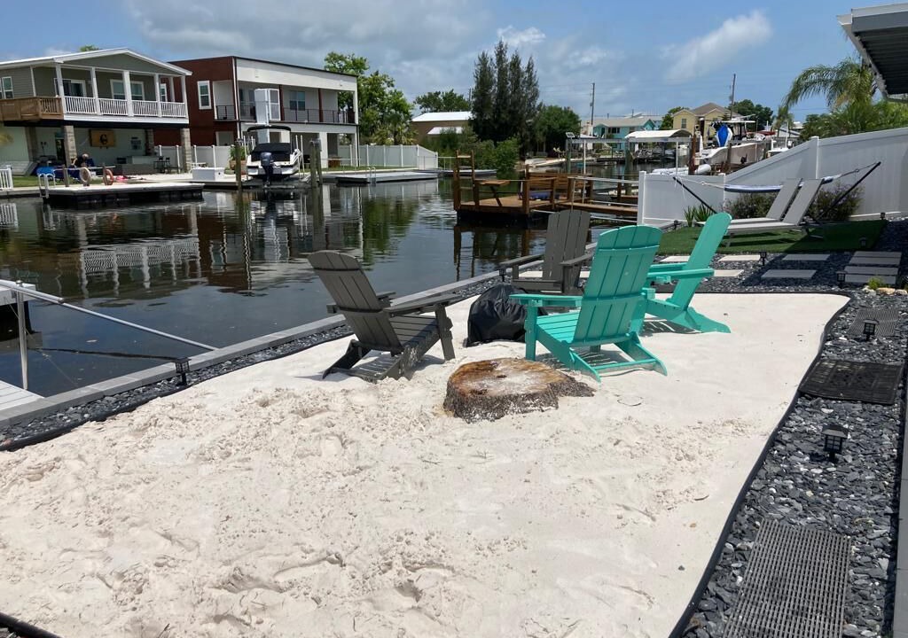 Photo of Outdoor in Hudson Beach Estates