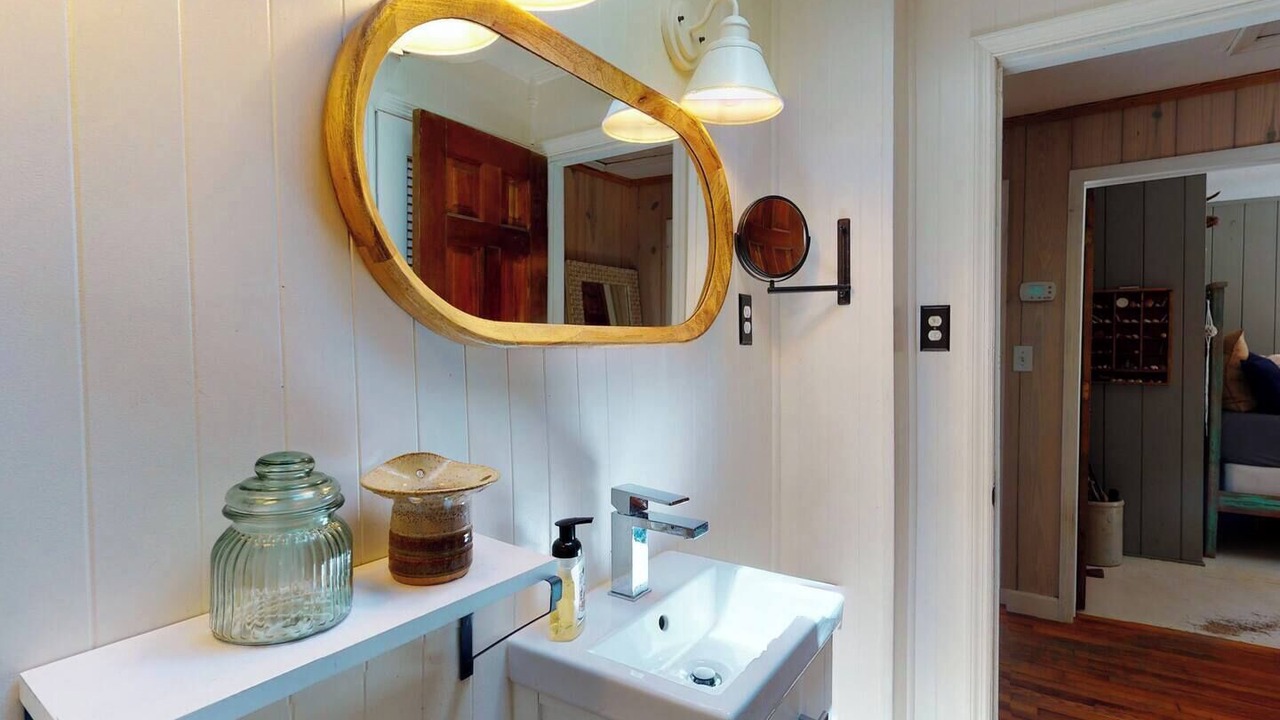 Photo of Bathroom in Boardwalk