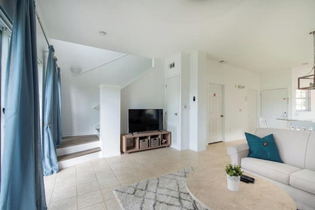 Photo of Livingroom in Seasons