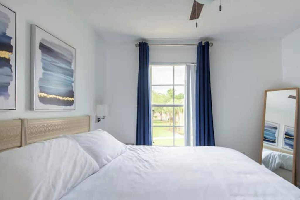 Photo of Bedroom in Seasons