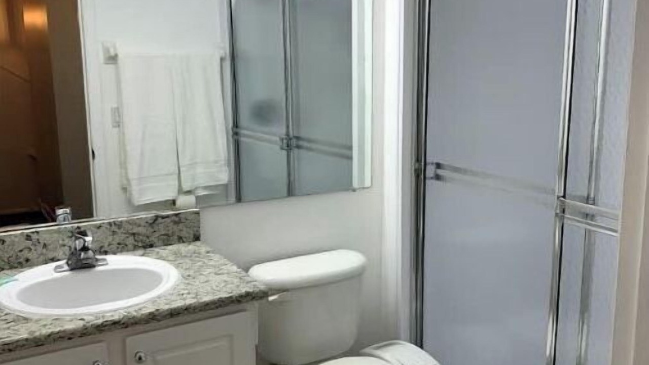 Photo of Bathroom in Seasons