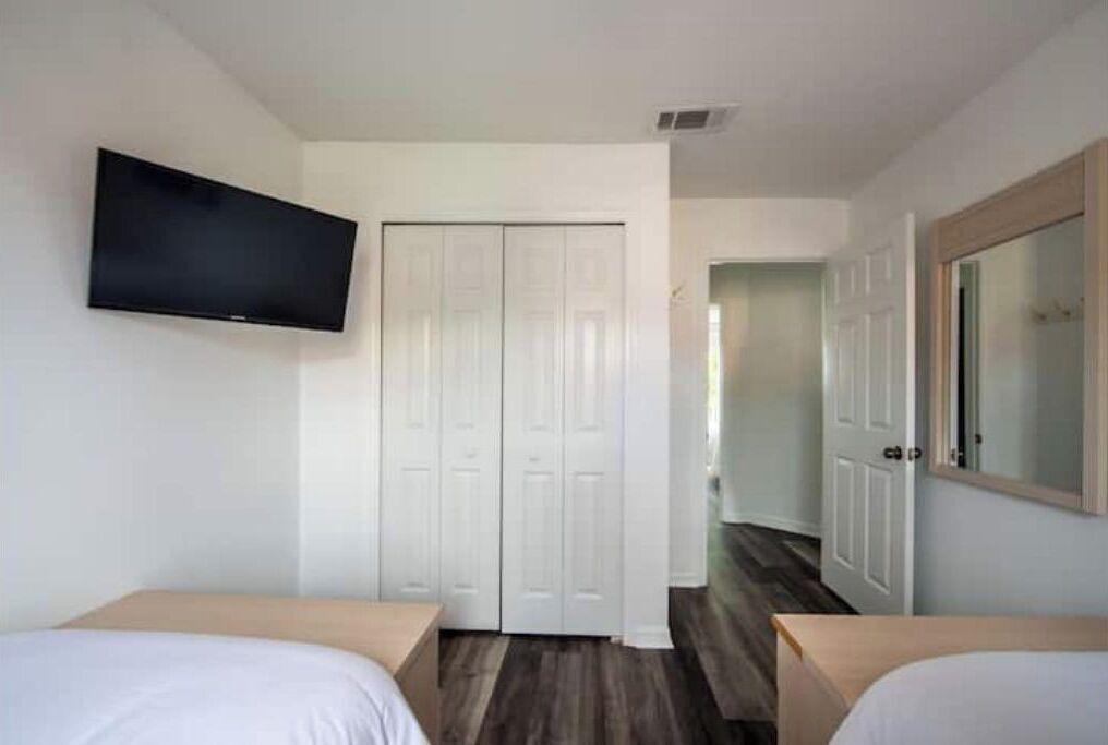 Photo of Bedroom in Seasons