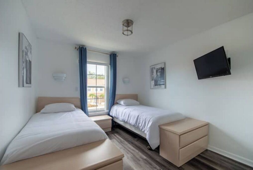 Photo of Bedroom in Seasons