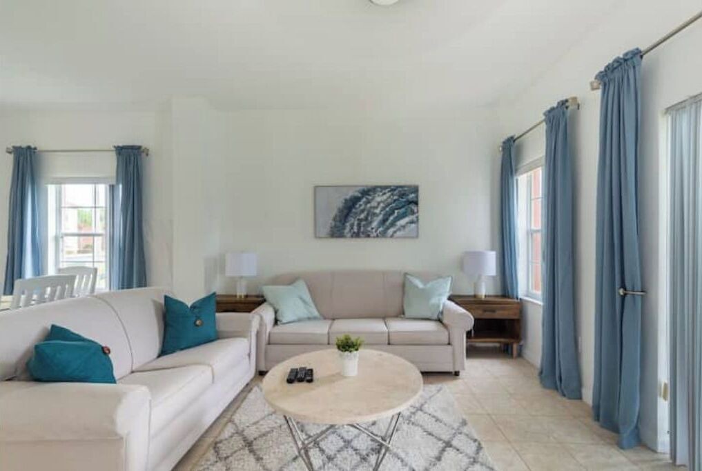 Photo of Livingroom in Seasons